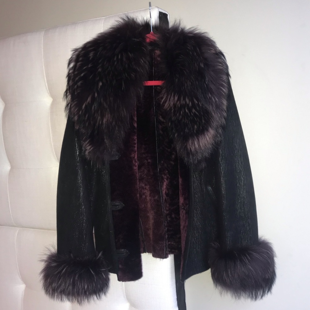 🔥 Ultra Luxury 🔥 shearling coat with fur collar.